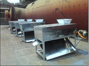 采購(gòu)小型青核桃剝皮機(jī) 路遙機(jī)械 訂購(gòu)小型青核桃剝皮機(jī)